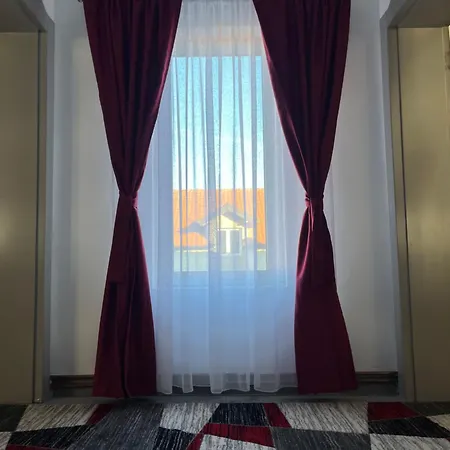 Airport Sky Lux Ii *