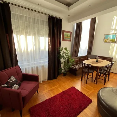 Airport Sky Lux Ii Belgrado