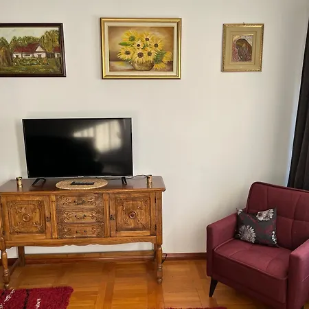 Apartman Airport Sky Lux Ii