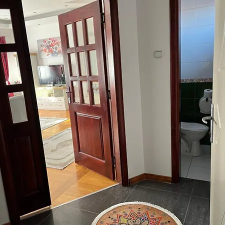 Apartman Airport Sky Lux Ii