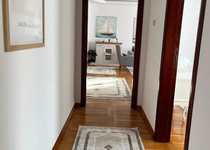 Airport Sky Lux Ii * Белград