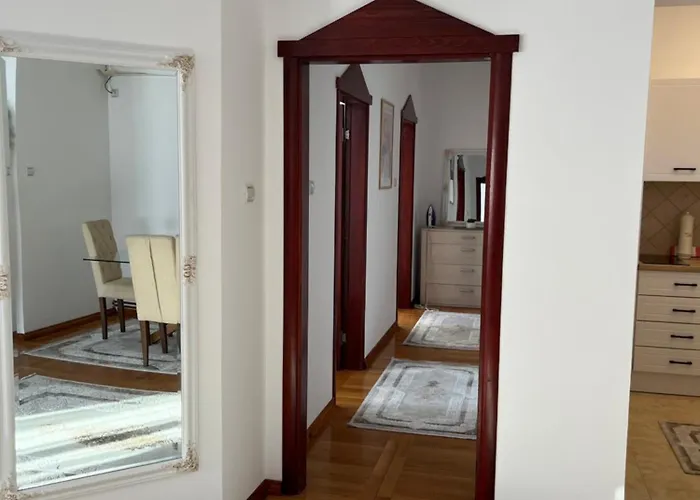 Airport Sky Lux Ii Белград