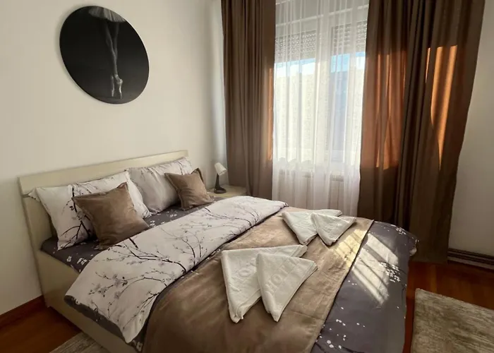 Airport Sky Lux Ii * Белград